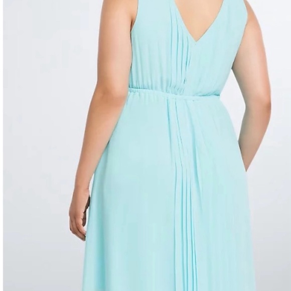 Beautiful Torrid pleated dress!👗 size 3X - Picture 3 of 10